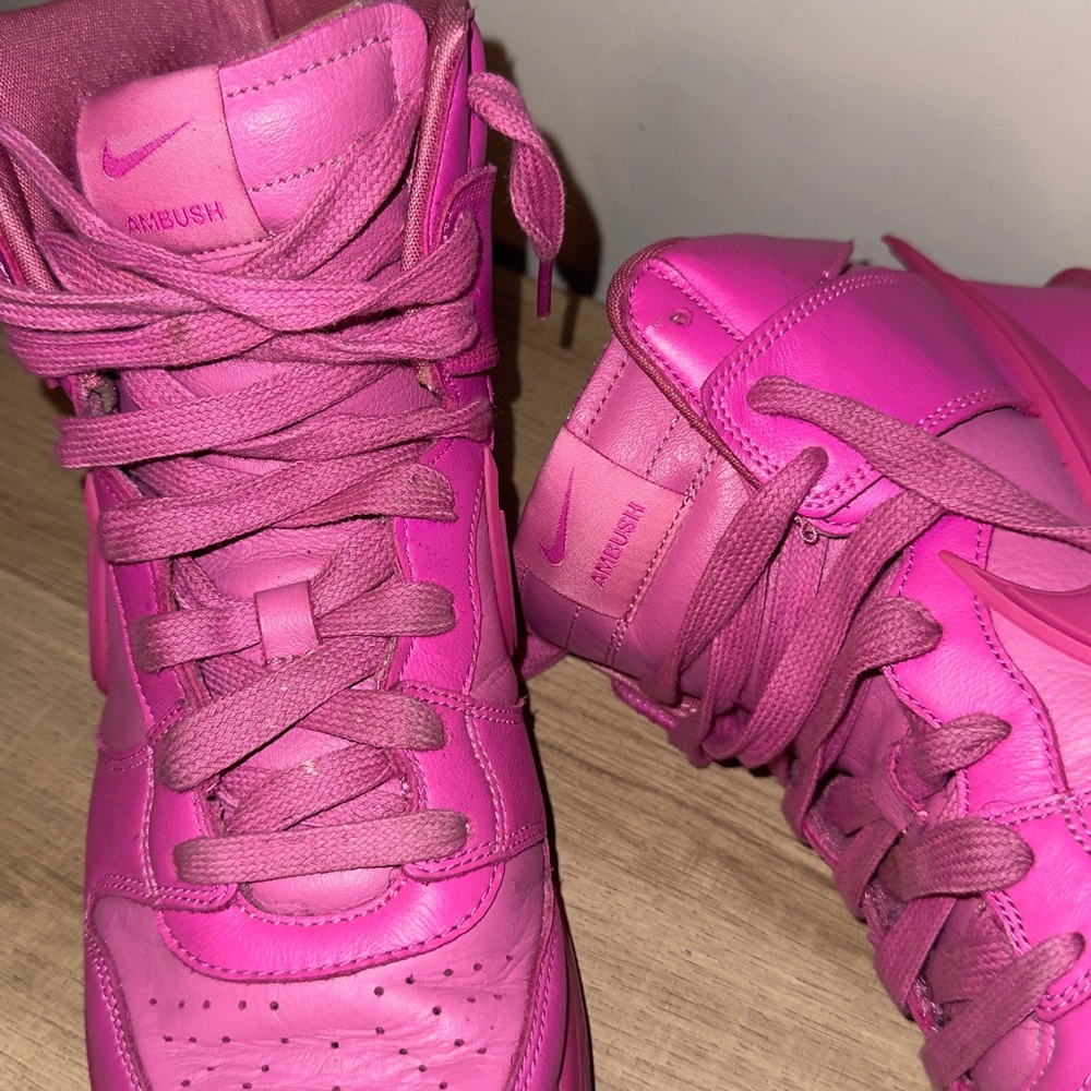 Nike Dunk High
AMBUSH Active Fuchsia - Picture 4 of 7